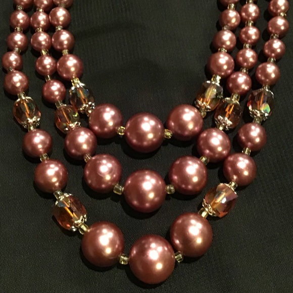 Japan  Mauve Triple-Strand Faux Pearl Necklace - Picture 2 of 6